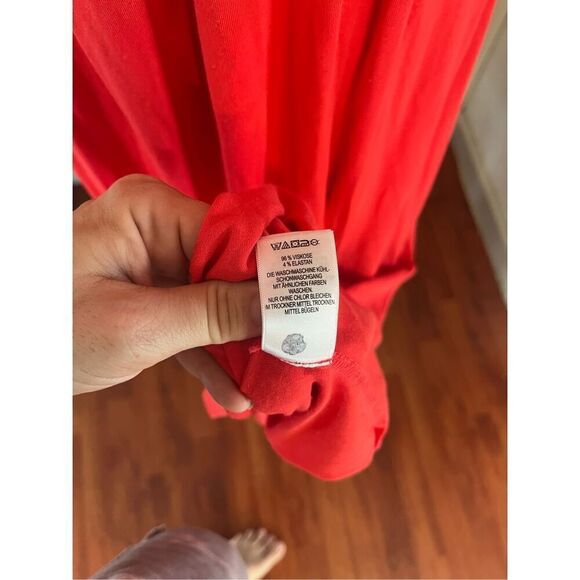 Kenar Maxi Dress. Size Medium - Picture 8 of 8